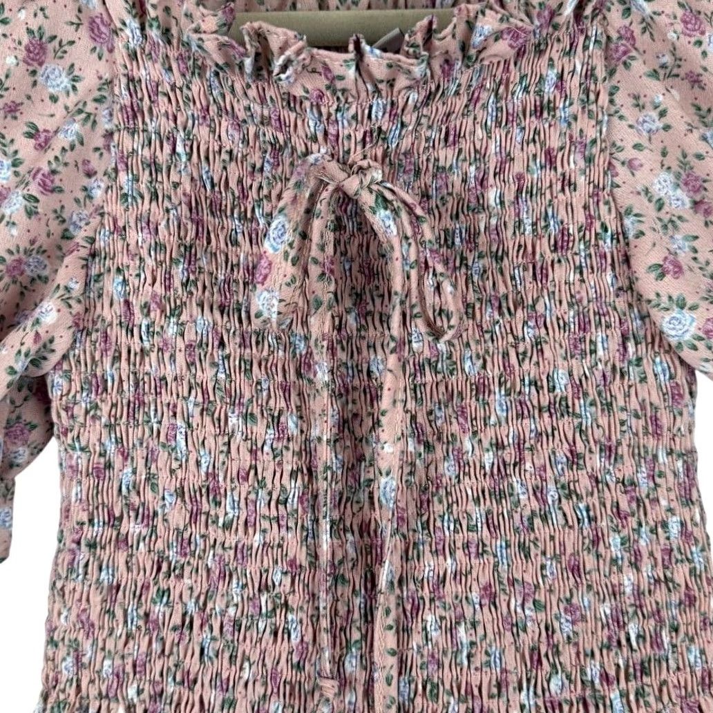 Vintage Independent Cropped Pink Floral Smocked Top with Puffy and Ruffled Sleeve Tie Bow XS/S Blouse Womens Size XS / US 0-2 / IT 36-38 - 3 Thumbnail