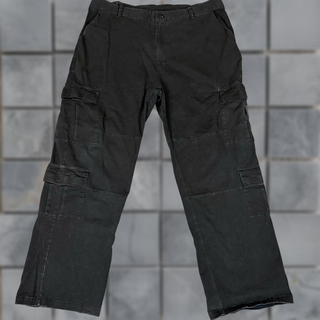 Dolls Kill Darker Wavs Pants Dolls Kill XL Black Cargo Baggy - Unisex Adults Pants Black XL Darker Wavs 90s/Bohemian/Punk/Grunge Mens/Womens Size 40" / US 18 - 1 Thumbnail