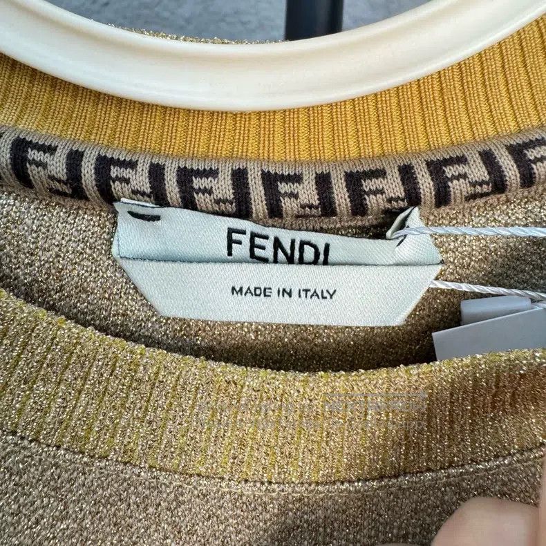 Fendi Fendi Front Classic Logo Gold Short Sleeve Size S / US 4 / IT 40 - 3 Thumbnail