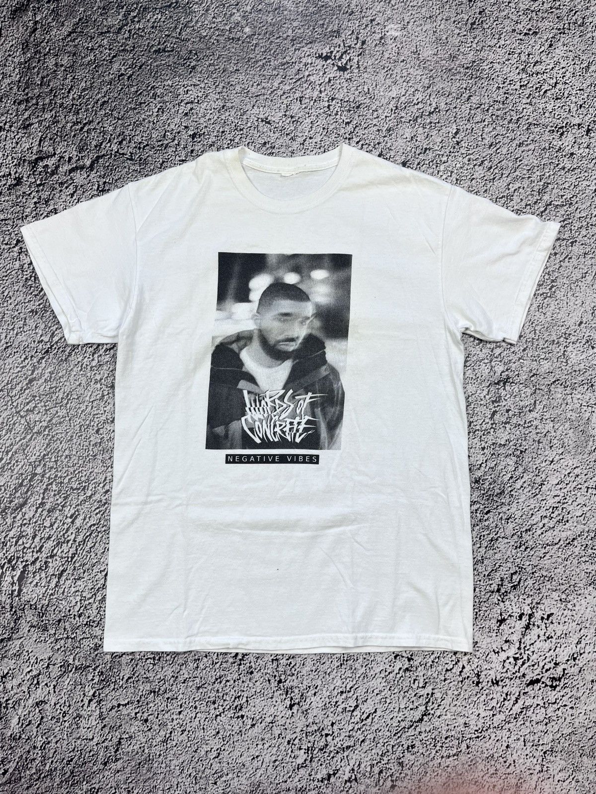 Band Tees Vintage Y2K Drake glitch face logo concert tee size M Size US M / EU 48-50 / 2 - 1 Thumbnail