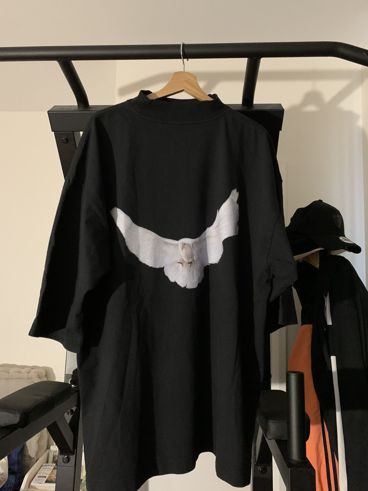 Balenciaga × Gap × Kanye West Yeezy Gap Engineered by Balenciaga 3/4 Sleeve Dove Shirt Size US XS / EU 42 / 0 - 7 Thumbnail