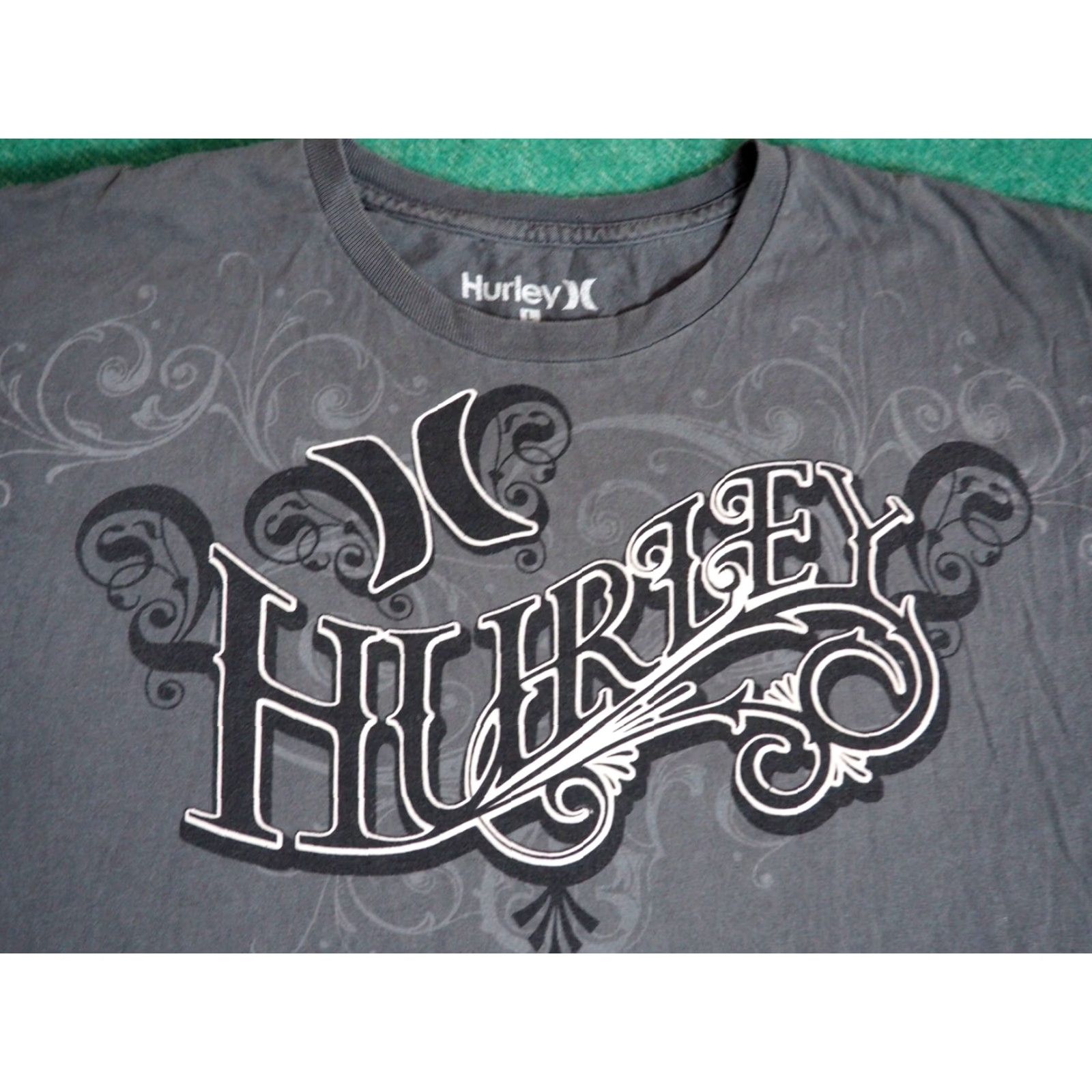 Hurley Hurley T-Shirt Mens L Gray Graphic Print VTG Y2k 2000s Grunge Logo Crew Neck Short Sleeve Size US L / EU 52-54 / 3 - 2 Thumbnail