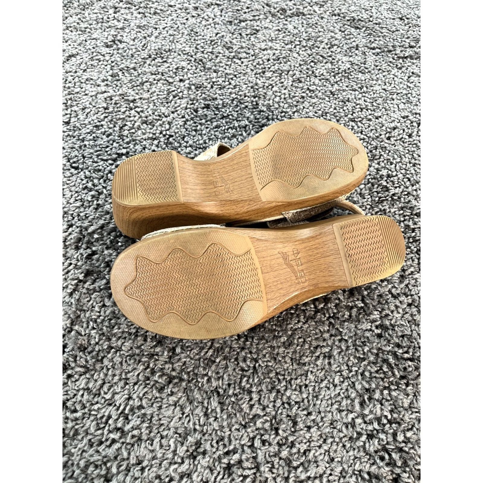 Dansko Dansko Sandal Wedge Open Toe Ankle Strap Snake Womens 11.5 Beige Leather Slingback Heel 2" Size US 12 / IT 42 - 7 Thumbnail