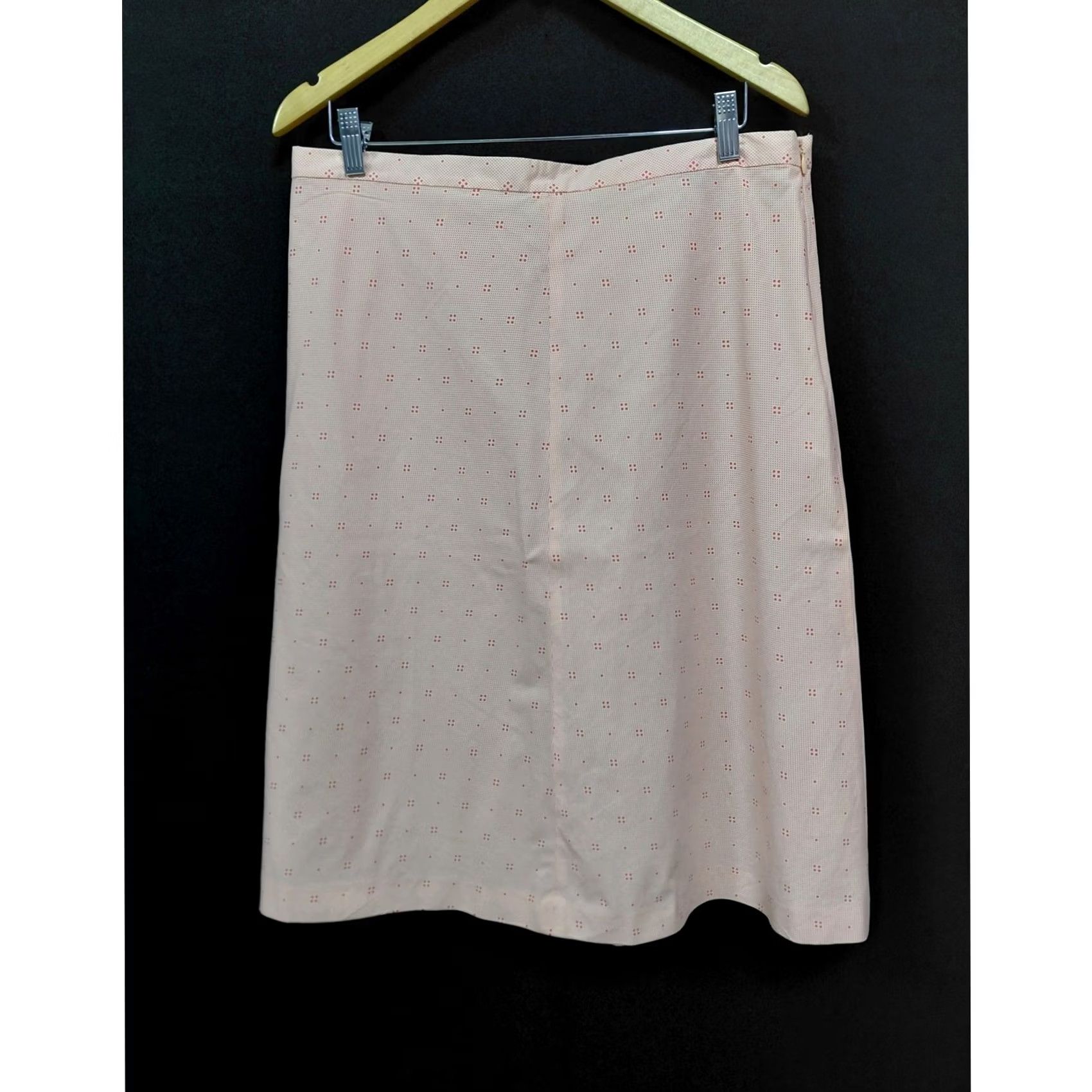 Calvin Klein Calvin Klein Skirt Womens 14 Pink Polka Dot Lightweight Women Size Size 36" / US 14 / IT 50 - 4 Thumbnail