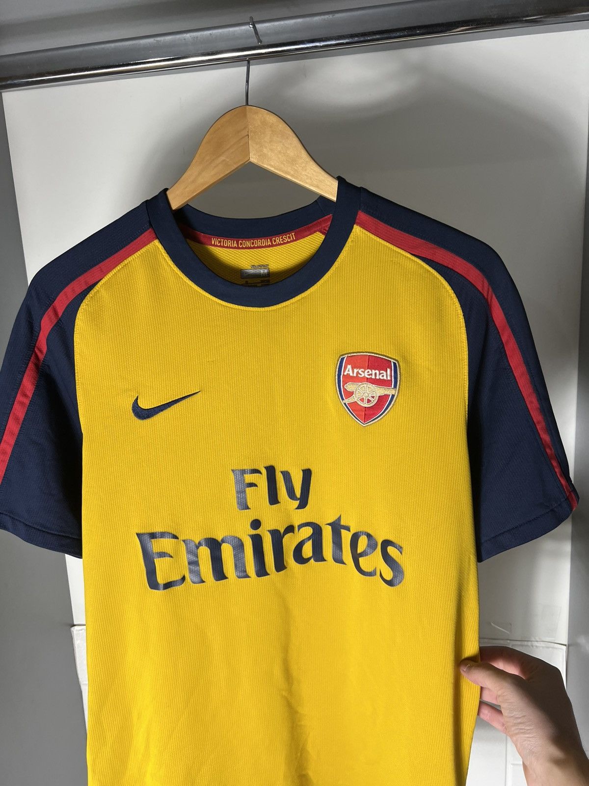 Nike VINTAGE NIKE FC ARSENAL LONDON ENGLAND SOCCER JERSEY RETRO Size US M / EU 48-50 / 2 - 14 Thumbnail