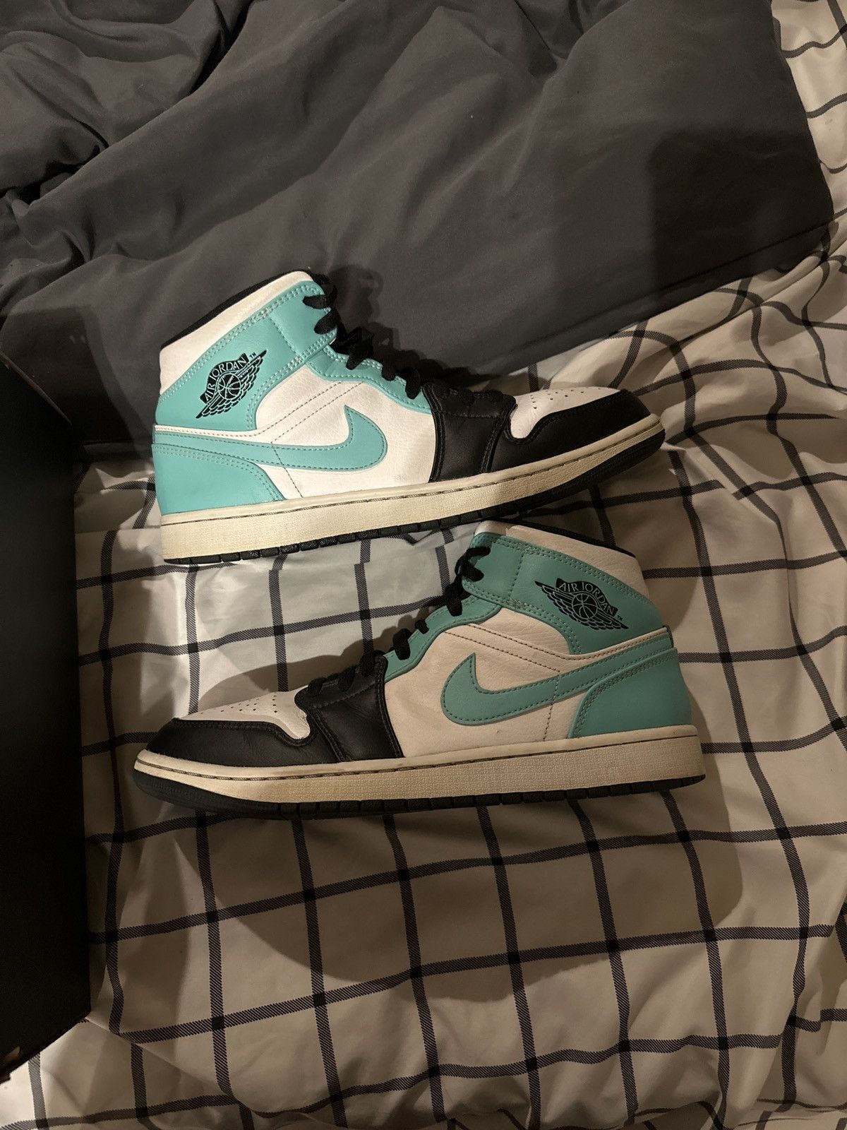 tropical twist igloo jordan 1
