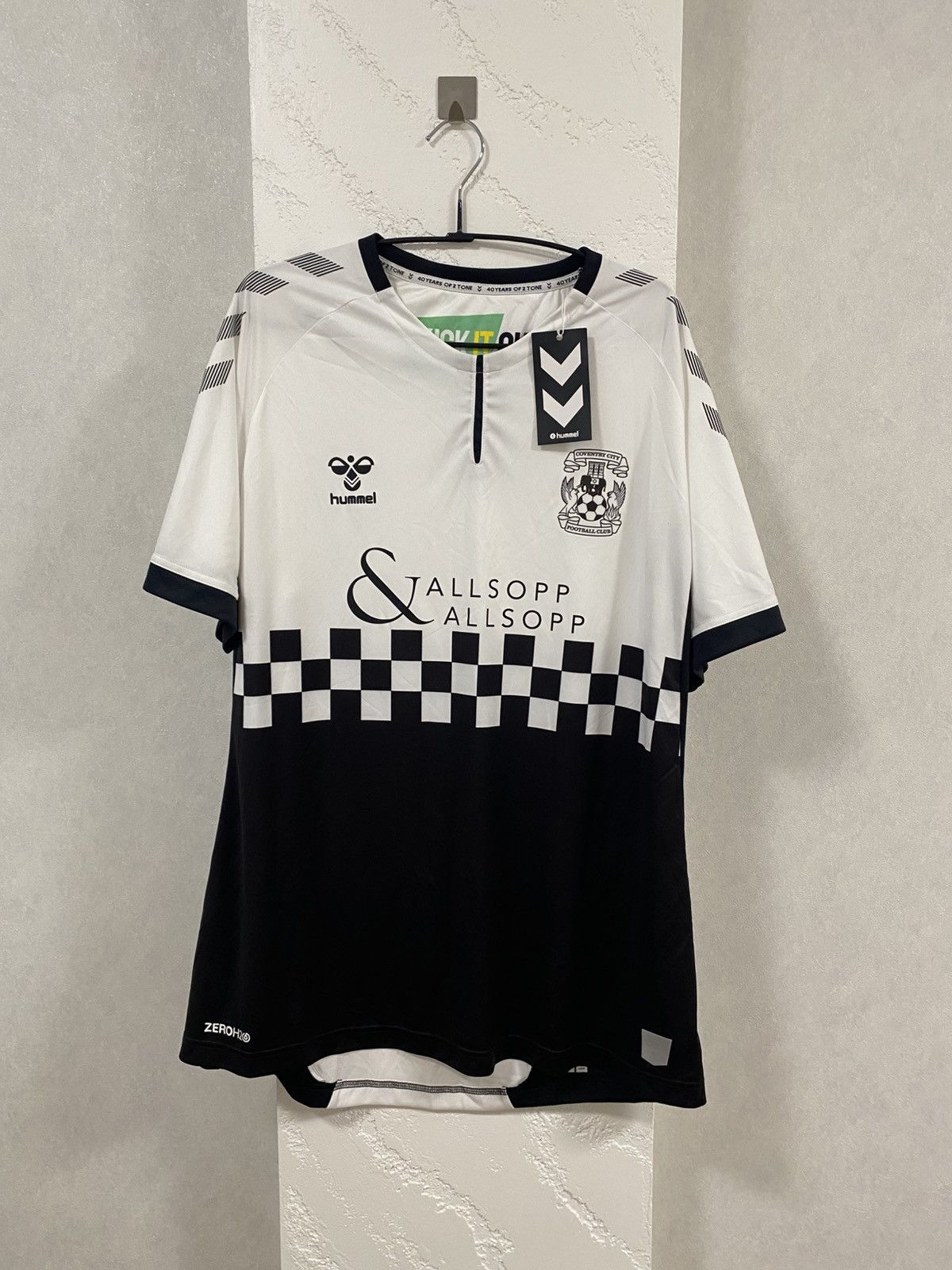 Hummel Coventry City 2019-20 Third Shirt 40 years 2 tone Size: XXL Size US XXL / EU 58 / 5 - 1 Thumbnail