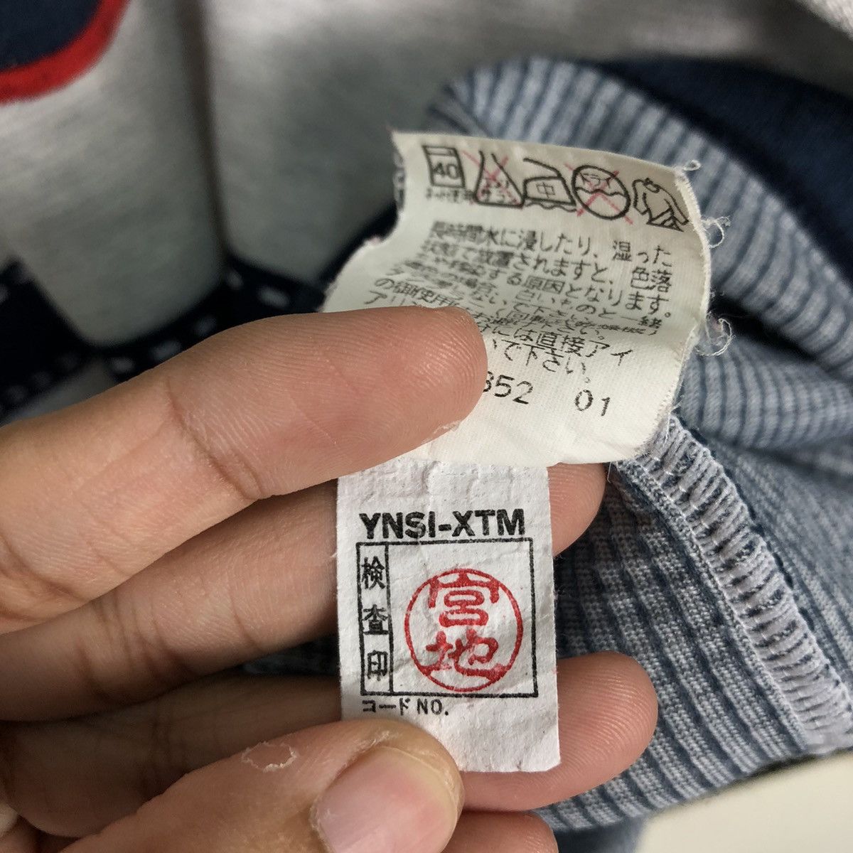 Japanese Brand × Vintage × Wilson Vintage Wilson Sweatshirt Big Logo Spell Out Streetwear Size US M / EU 48-50 / 2 - 16 Thumbnail
