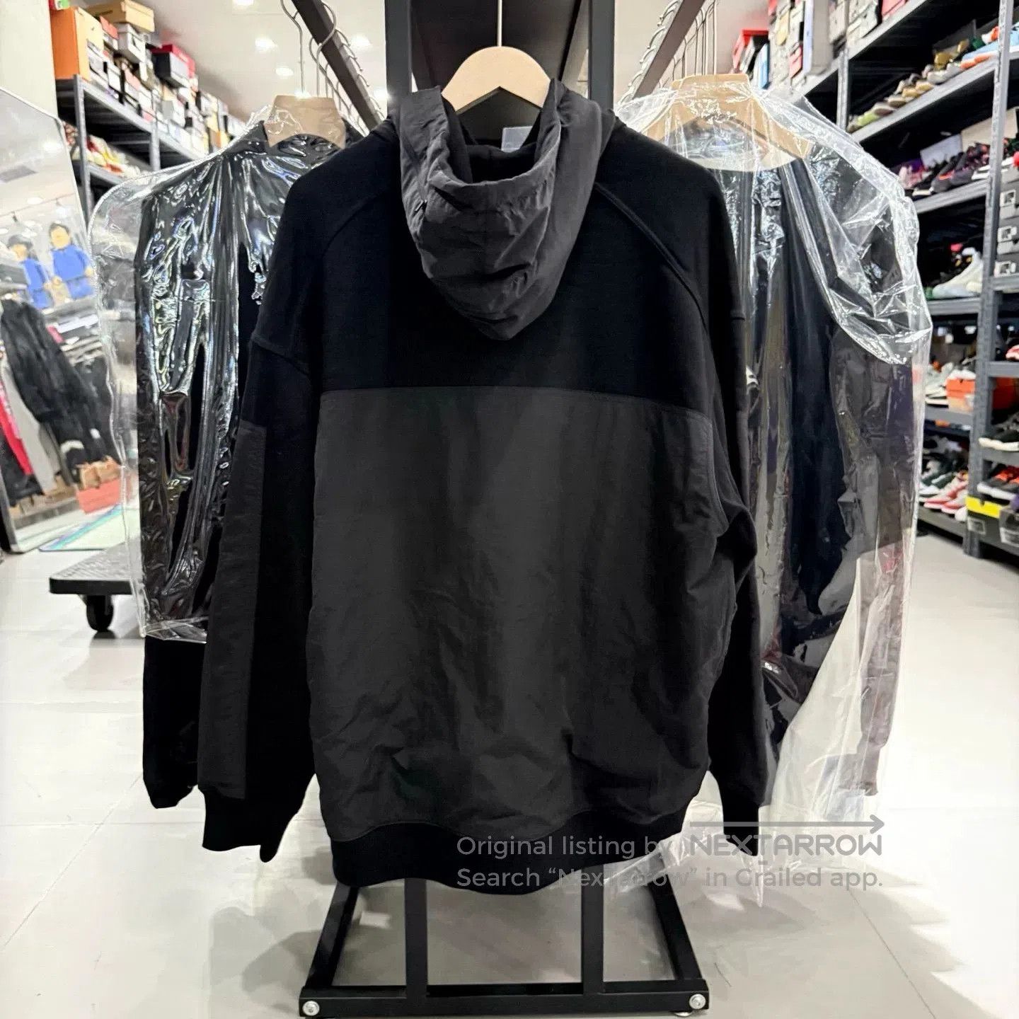 Givenchy Givenchy Black Hoodie. Size US L / EU 52-54 / 3 - 2 Thumbnail