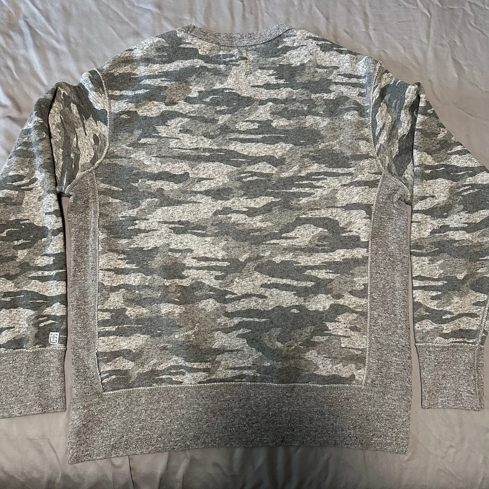 American Eagle Outfitters Tailgate AE Wisconsin Badgers Crewneck Sweatshirt - size M Size M / US 6-8 / IT 42-44 - 3 Thumbnail