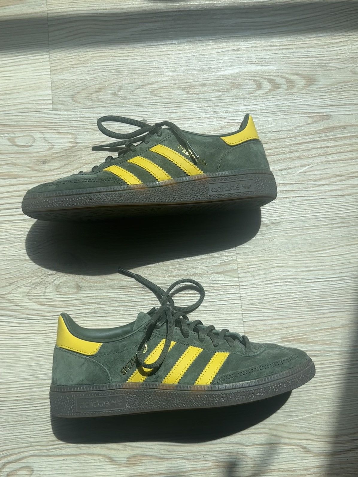 Adidas adidas Handball Spezial Night Cargo Tribe Yellow Size US 6 / EU 39 - 1 Thumbnail