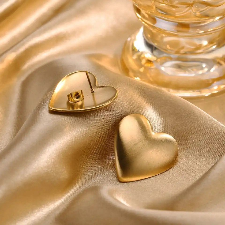 Other Heart Stud Earrings Size ONE SIZE - 1 Thumbnail