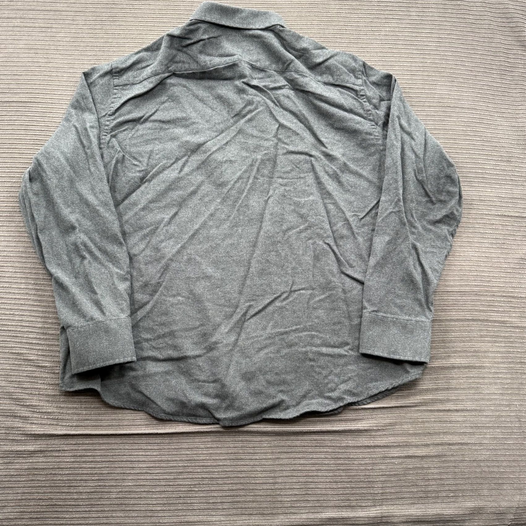 UNTUCKit UNTUCKit Shirt Mens 3XL Gray Button-Down Long Sleeve Casual Top 100% Cotton Soft Button-Up Untucked Hem Men Casual Classic Comfort Size US XXL / EU 58 / 5 - 2 Thumbnail