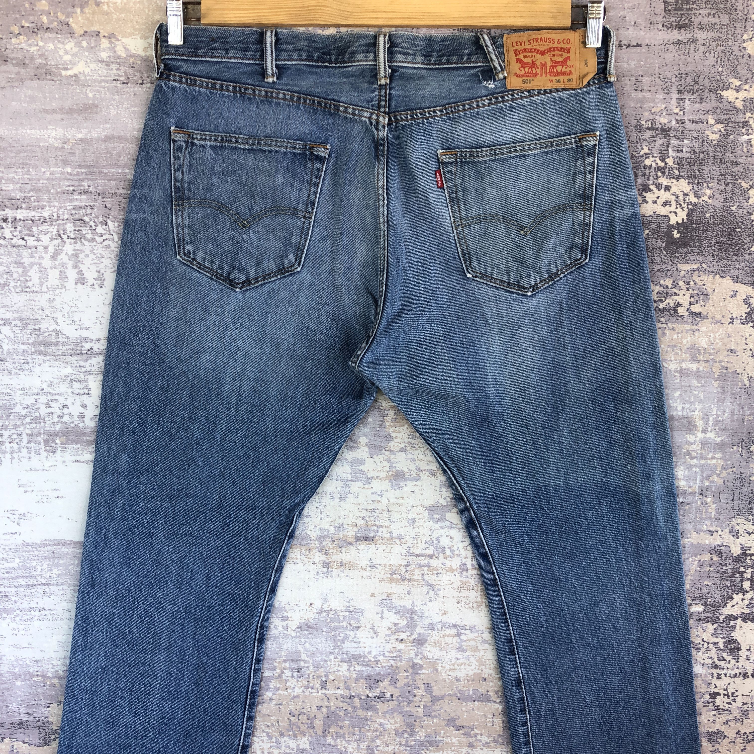 Levi's Vintage Y2K Levis 501 Faded Jeans Levi's Light Wash Denim Size US 38 / EU 54 - 4 Thumbnail