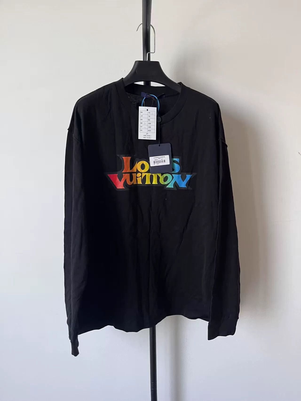 Louis Vuitton louis vuitton colorful logo long sleeve t-shirt Size US L / EU 52-54 / 3 - 1 Thumbnail