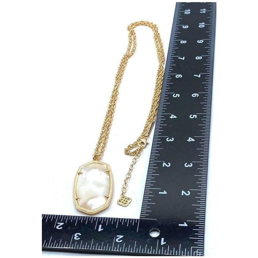 Kendra Scott Kendra Scott Reid Intarsia Mother of Pearl Pendant Necklace Size ONE SIZE - 6 Thumbnail