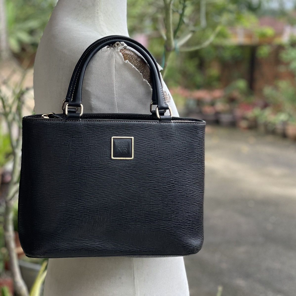 Leather × Nina Ricci Nina Ricci Black Leather Handbag Size ONE SIZE - 2 Thumbnail