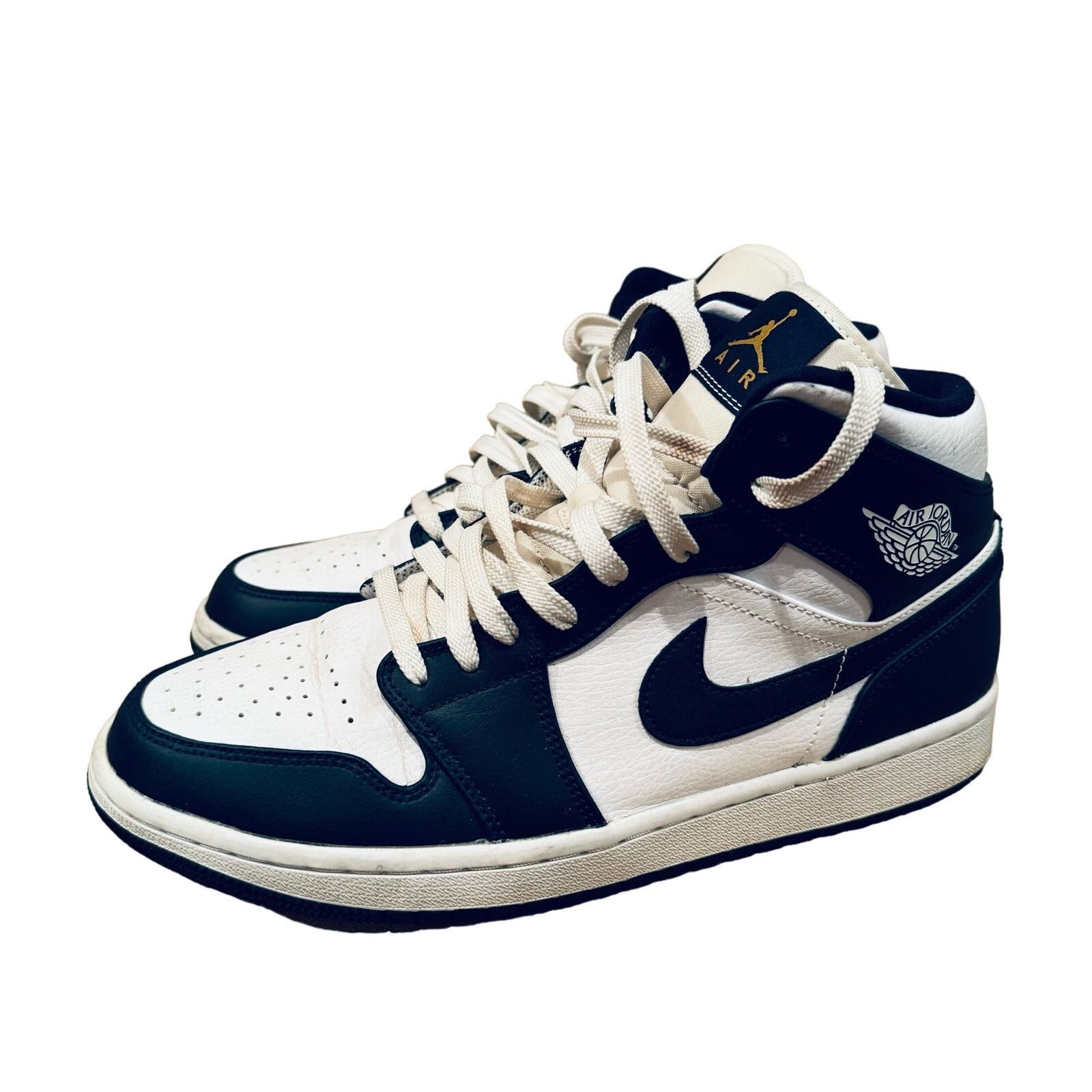 image of Nike Air Jordan Obsidian Mid Shoes in Blue, Men's (Size 10)