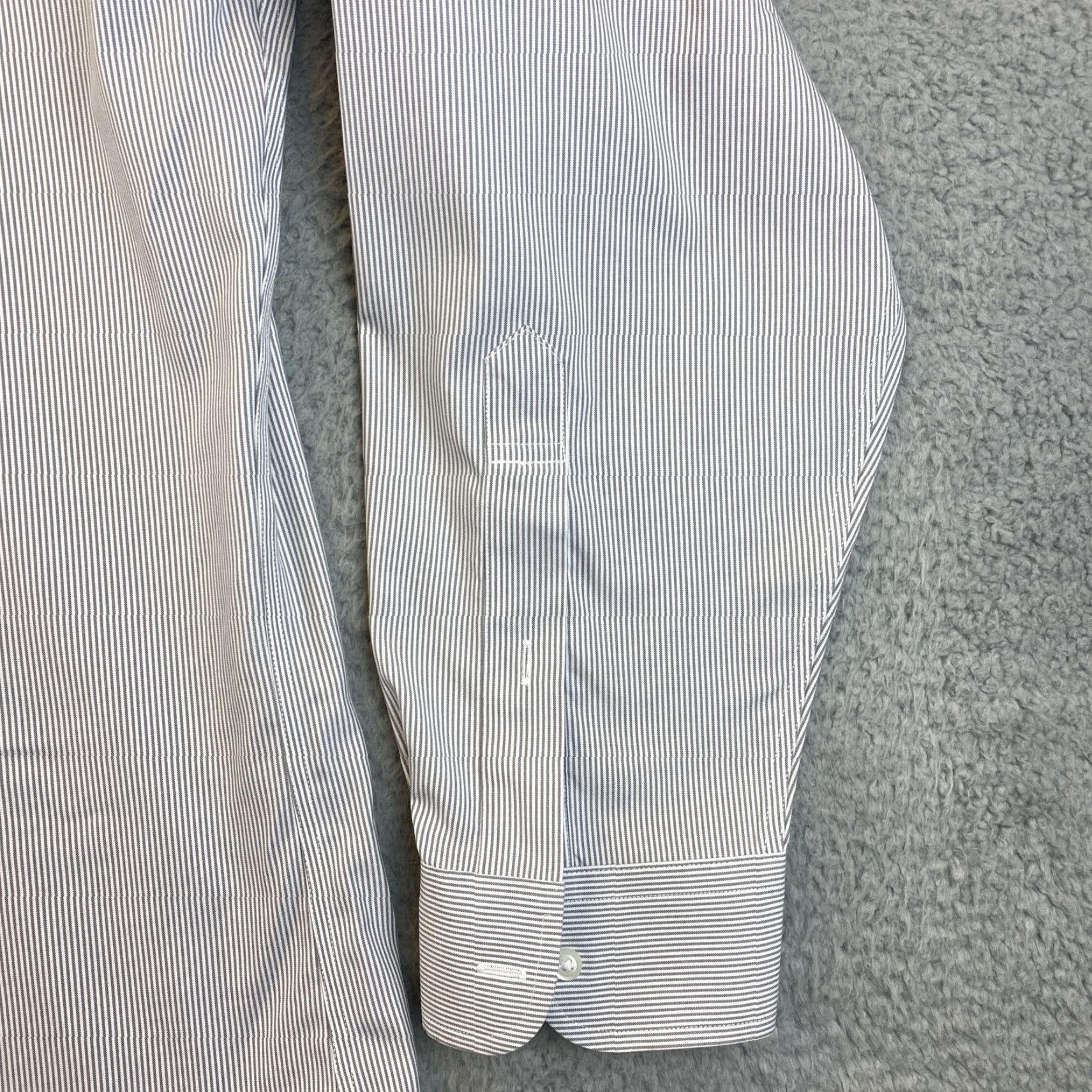 Jos. A. Bank Jos. A. Bank Men's Tailored Fit Gray Button-Up Shirt 16.5 Neck Long Sleeve Business Size US L / EU 52-54 / 3 - 3 Thumbnail