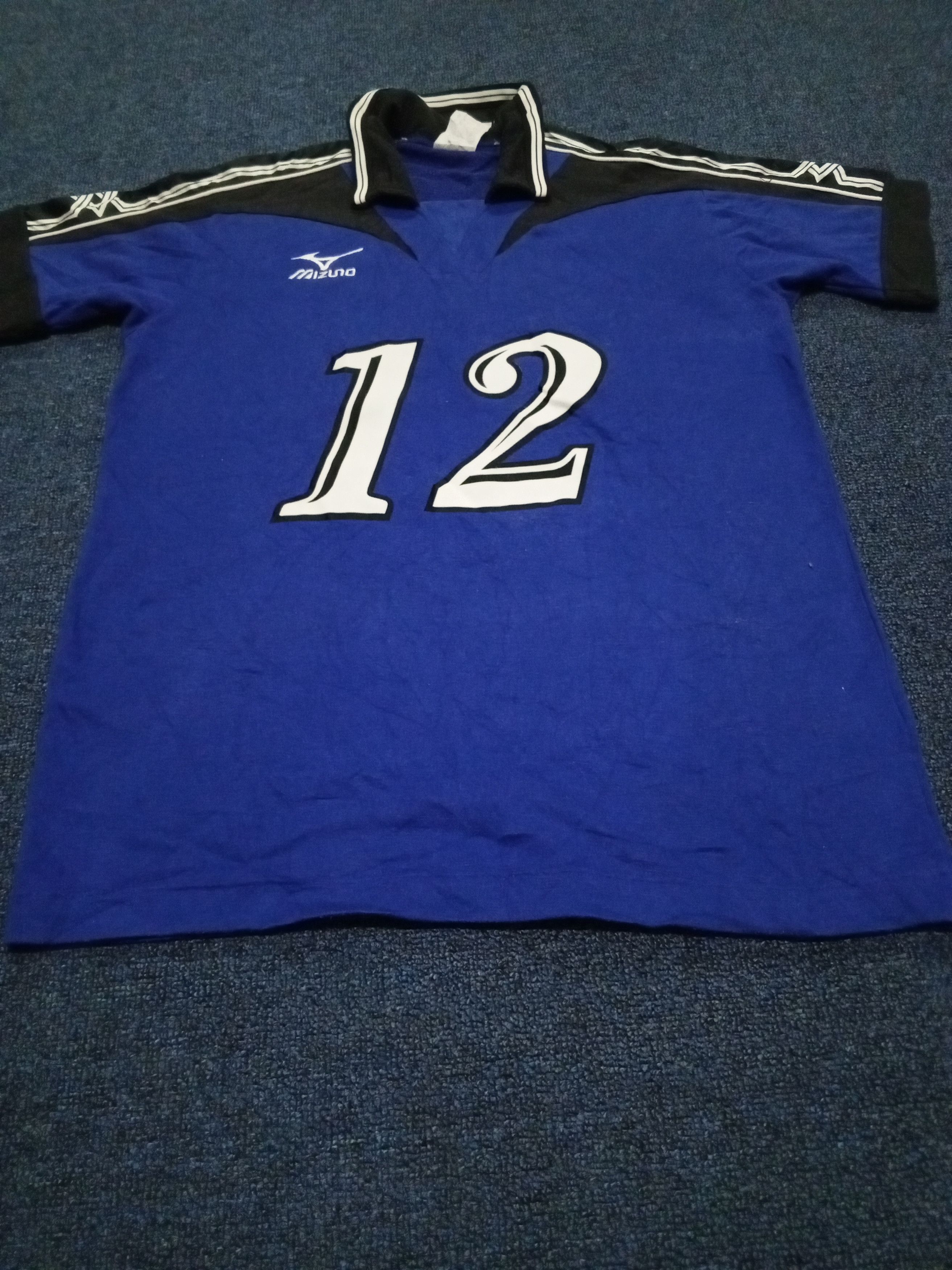 Mizuno 90s Mizuno team Size US M / EU 48-50 / 2 - 4 Thumbnail