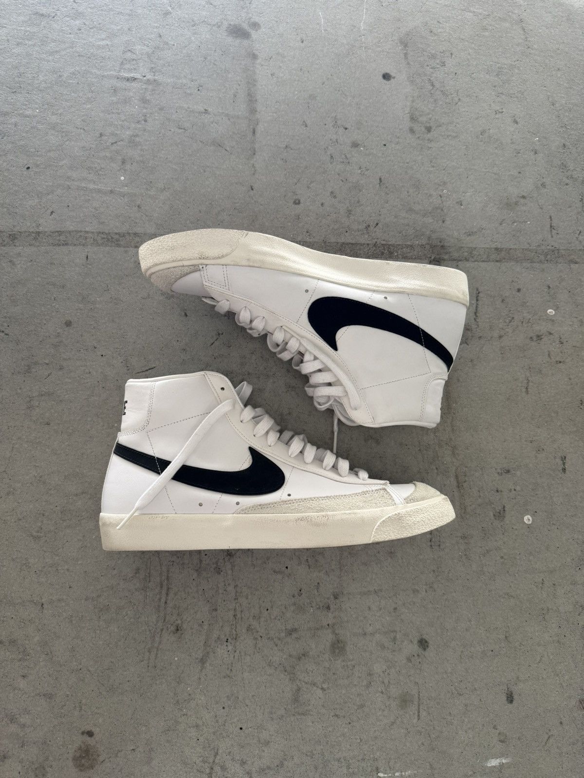 Nike Nike Blazer Mid 77 Size US 13 / EU 46 - 1 Thumbnail