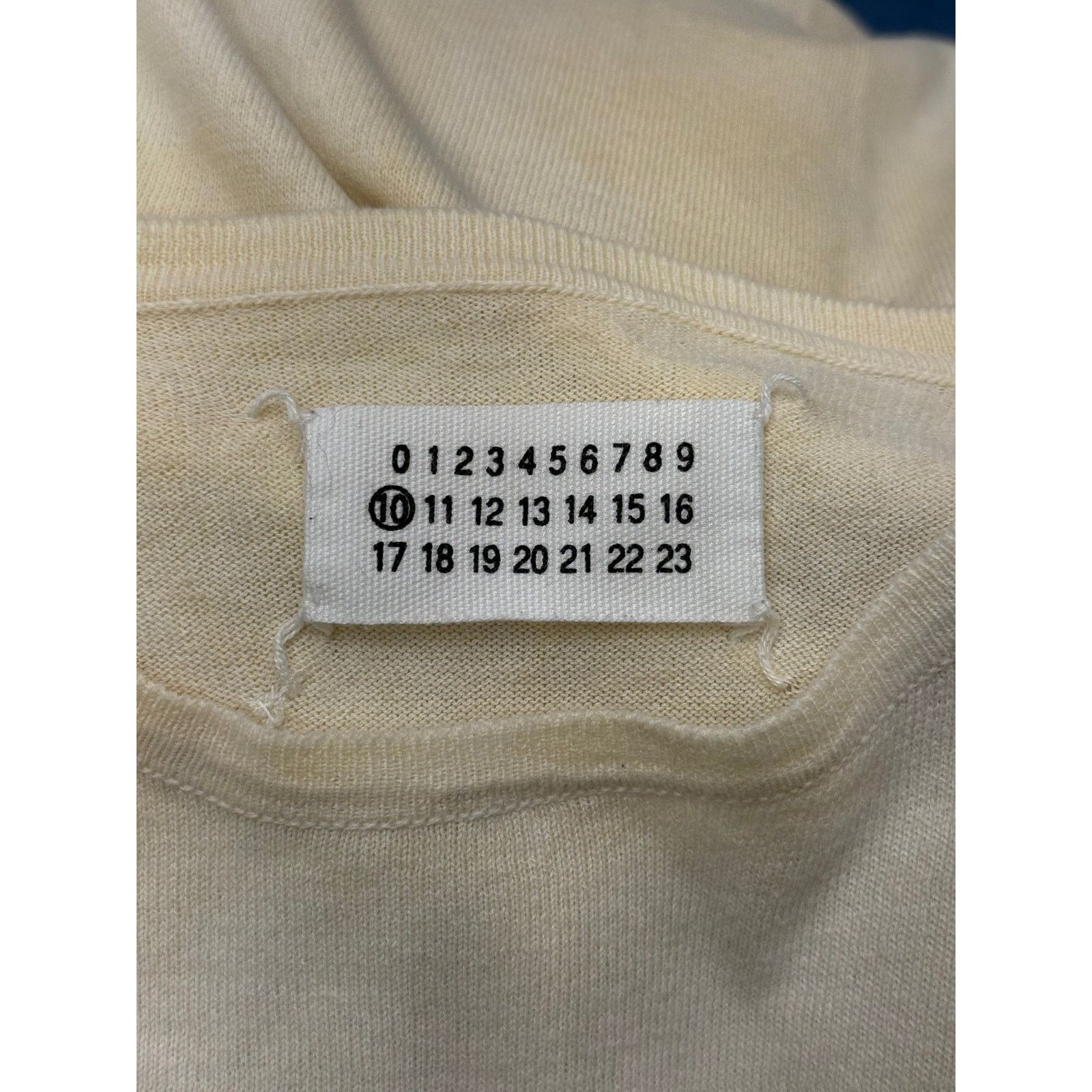 Maison Margiela 2000s Maison Margiela Miss Deanna faded knit Size US M / EU 48-50 / 2 - 7 Thumbnail