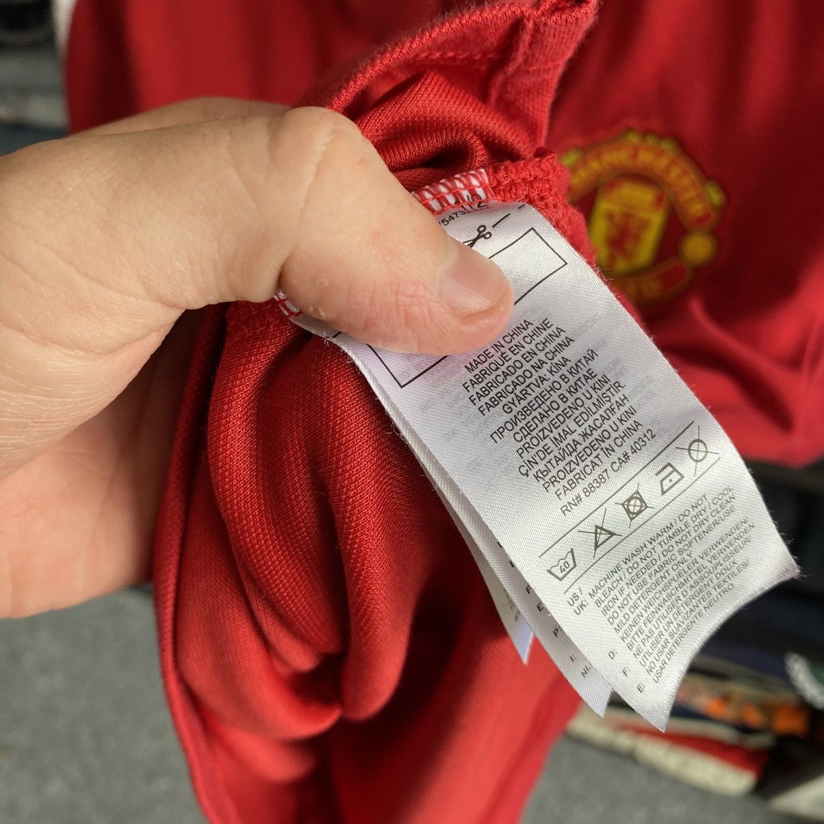 Adidas Mens Adidas Manchester United 2021 Red Home jersey Size US S / EU 44-46 / 1 - 9 Thumbnail