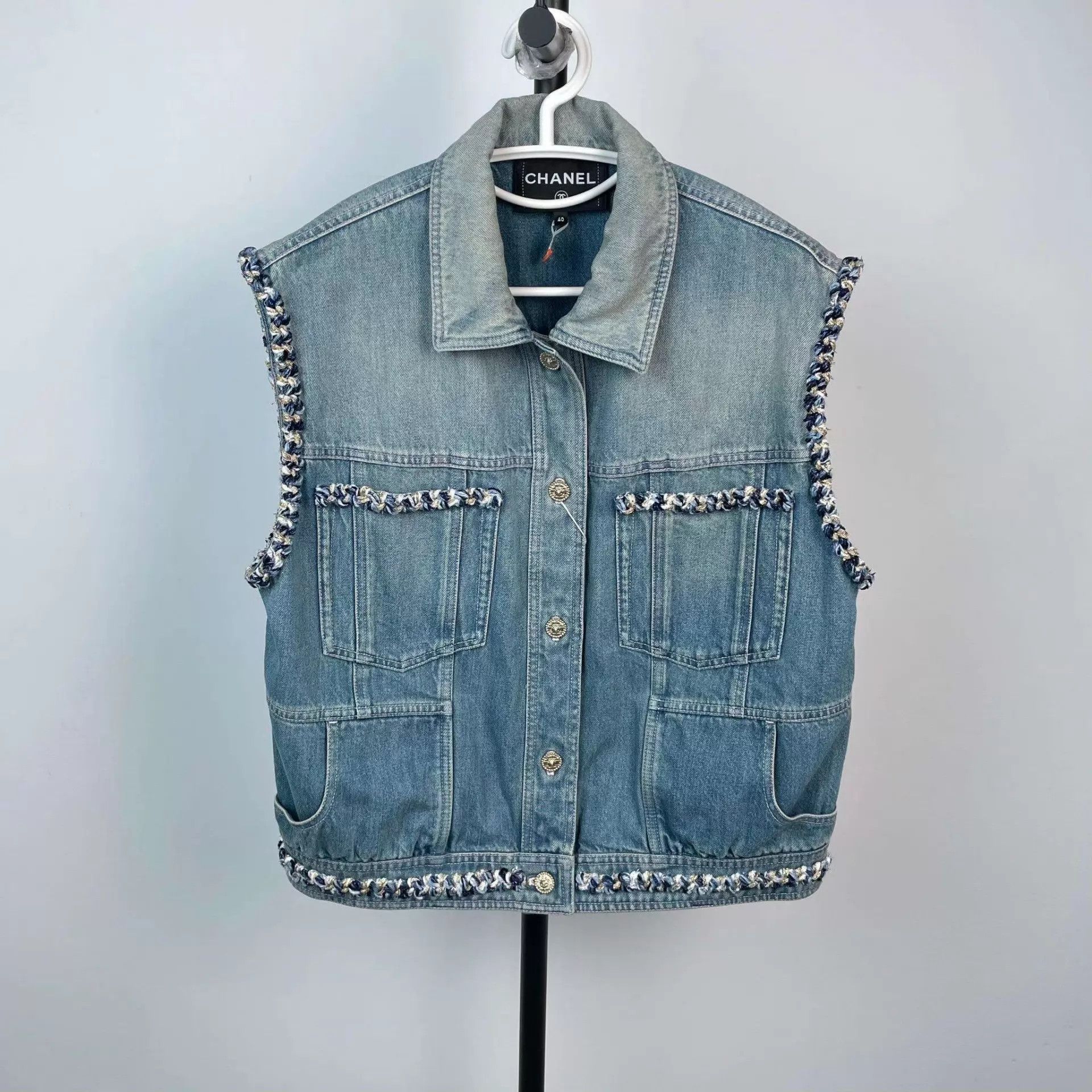 Chanel Chanel Denim Woven Fringe Trim Vest 40 Size M / US 6-8 / IT 42-44 - 1 Thumbnail