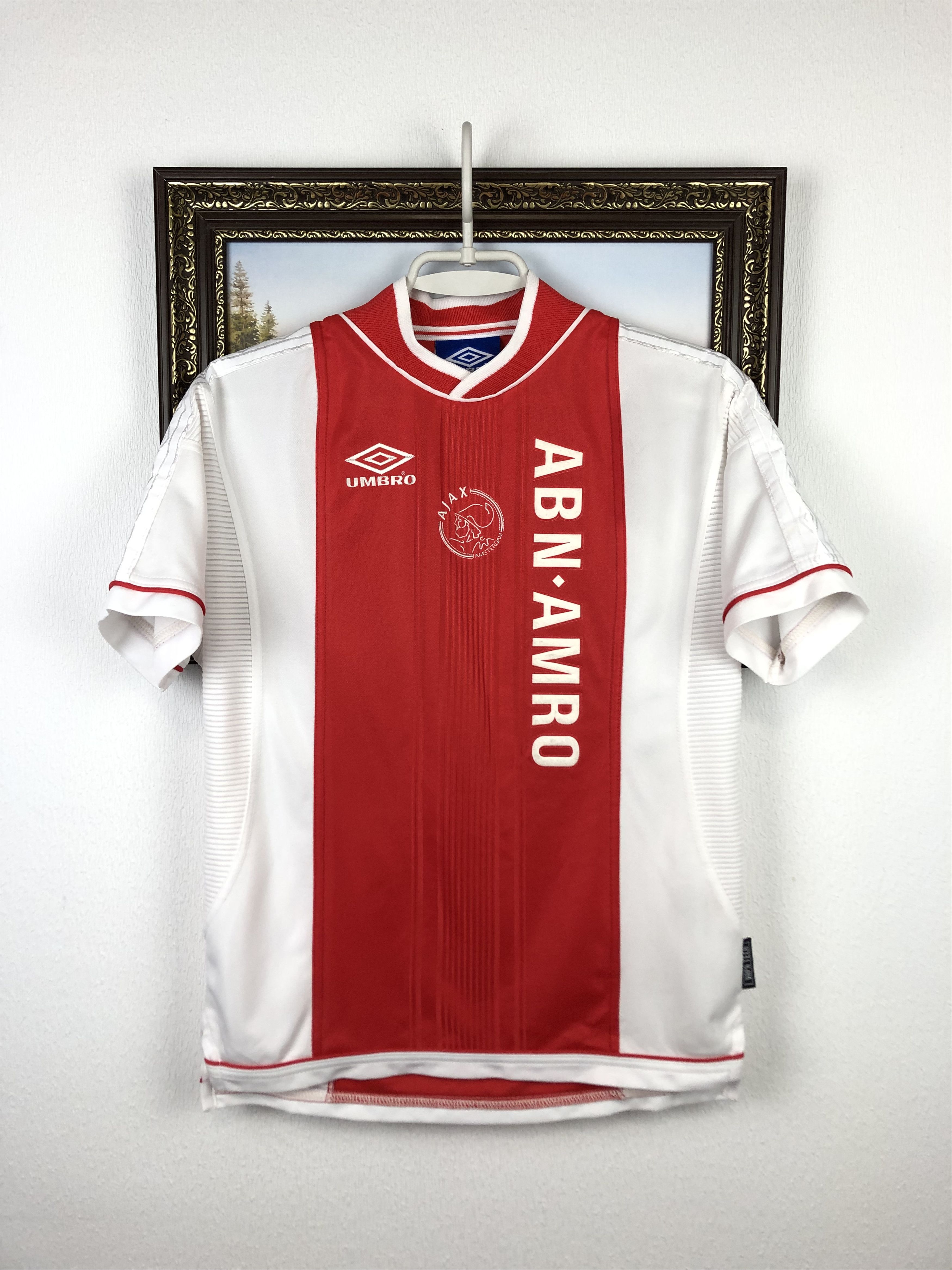 Umbro Ajax Home football shirt Umbro Soccer Jersey Rare Boys Size US XXS / EU 40 - 1 Thumbnail