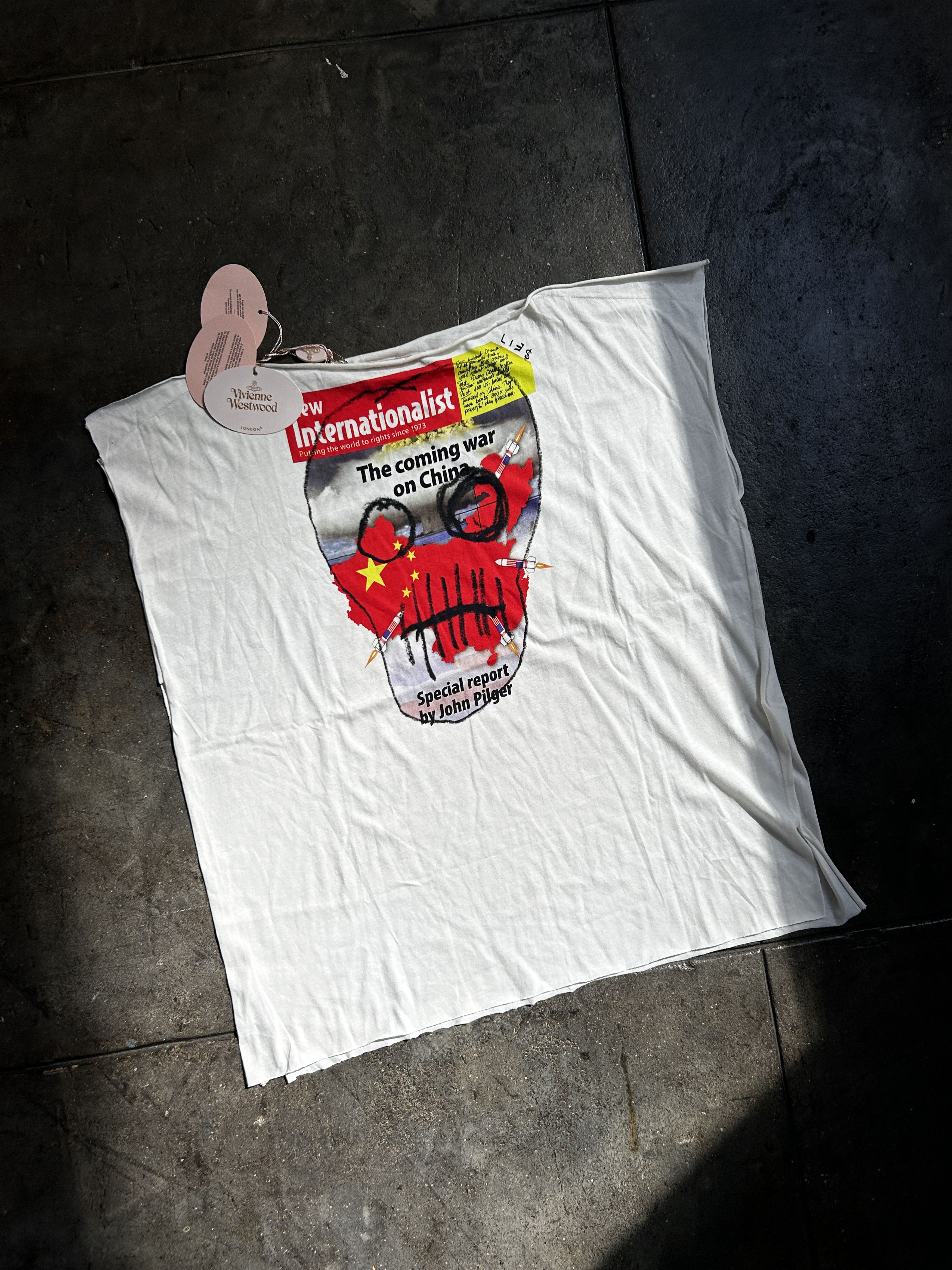 Vivienne Westwood Brand New w/ Tags 240$ China Square T Shirt AW 2017 Size US M / EU 48-50 / 2 - 1 Thumbnail