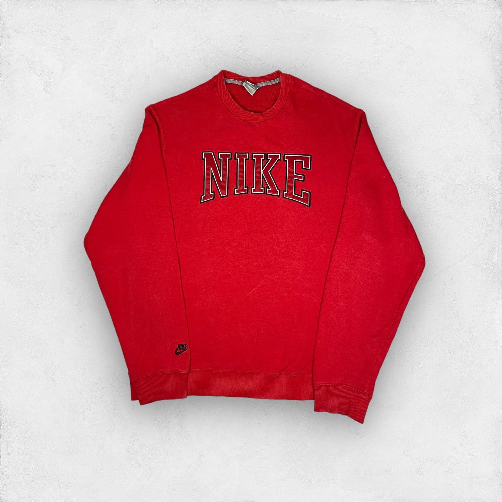 Nike × Vintage Nike Sportswear Mens Red Crew Neck Spellout Sweatshirt Large Size US L / EU 52-54 / 3 - 1 Thumbnail