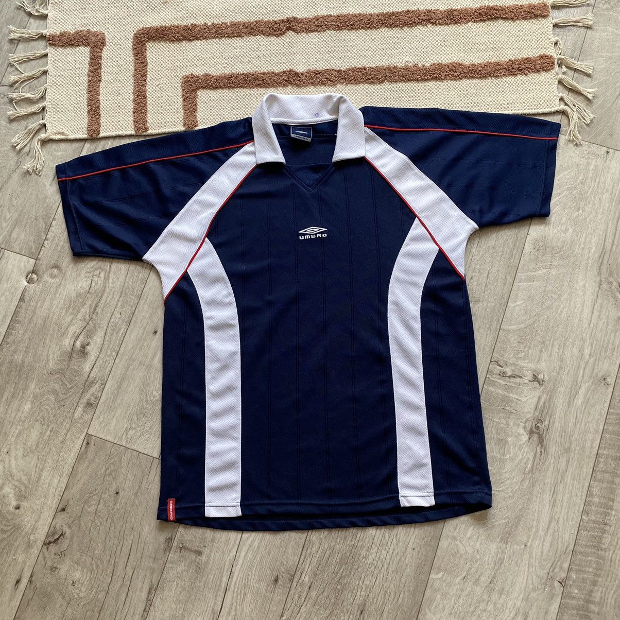 Umbro UMBRO Y2K CENTRE LOGO DRILL JERSEY T SHIRT Size US M / EU 48-50 / 2 - 1 Thumbnail