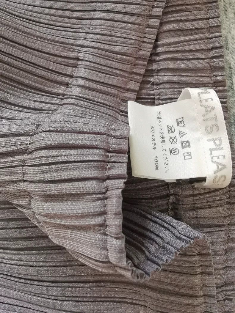 Issey Miyake issey miyake size:s Grey pleated straight-leg casual pants Size US 27 - 3 Thumbnail