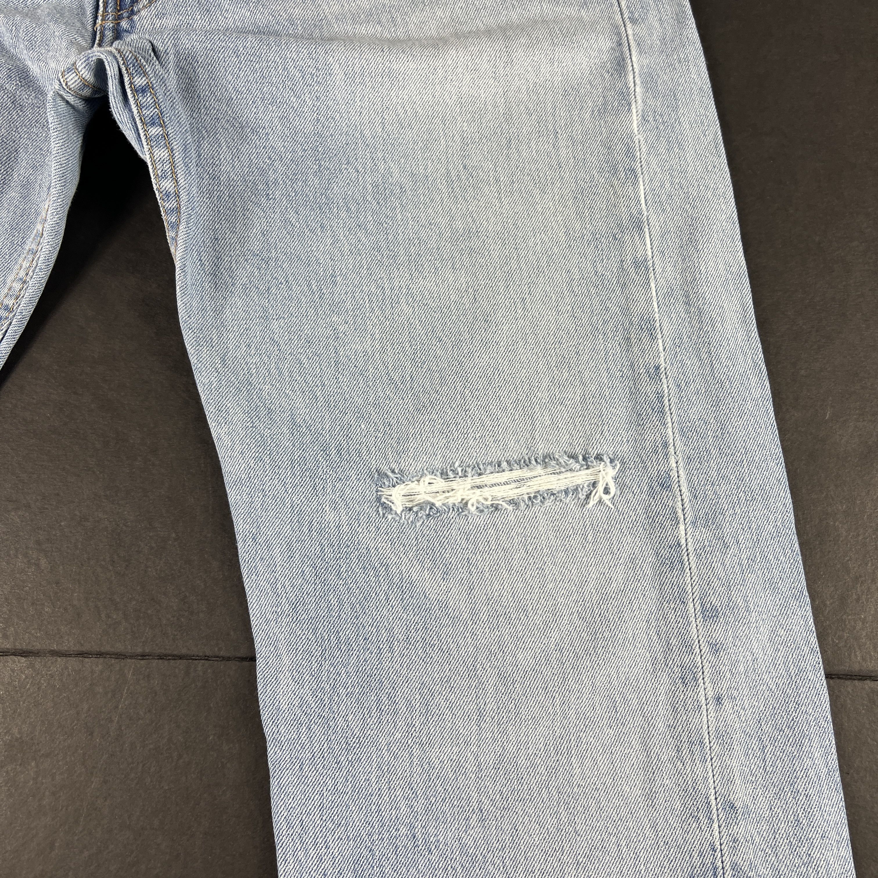 Levi's Levi's Jeans 505 Straight Light Blue Thrashed Cotton Denim Size US 37 - 4 Thumbnail