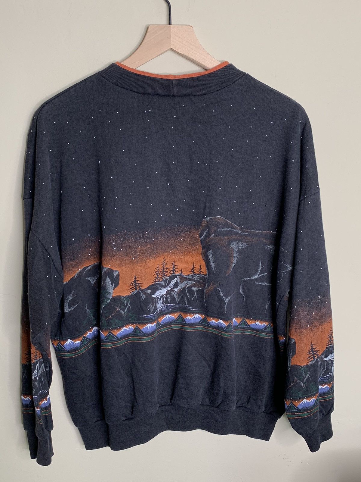 Vintage *RARE* Vintage Wolf Moon Nature AOP Single Stitch Sweatshirt Size US L / EU 52-54 / 3 - 2 Thumbnail