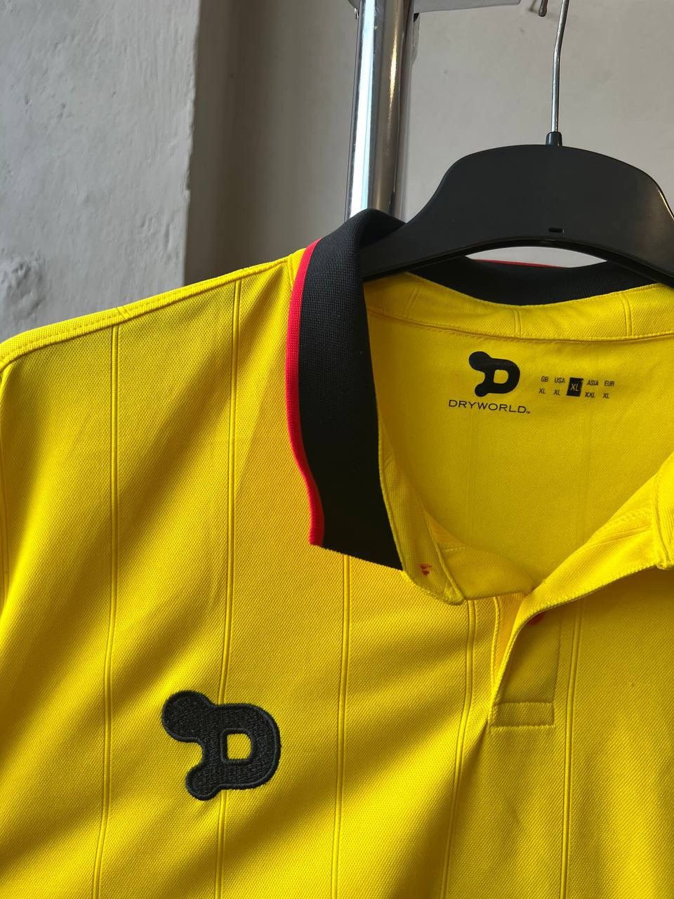 Sports Specialties 2016/17 WATFORD FC HOME SOCCER JERSEY FOOTBALL SHIRT DRYWORL Size US XL / EU 56 / 4 - 4 Thumbnail