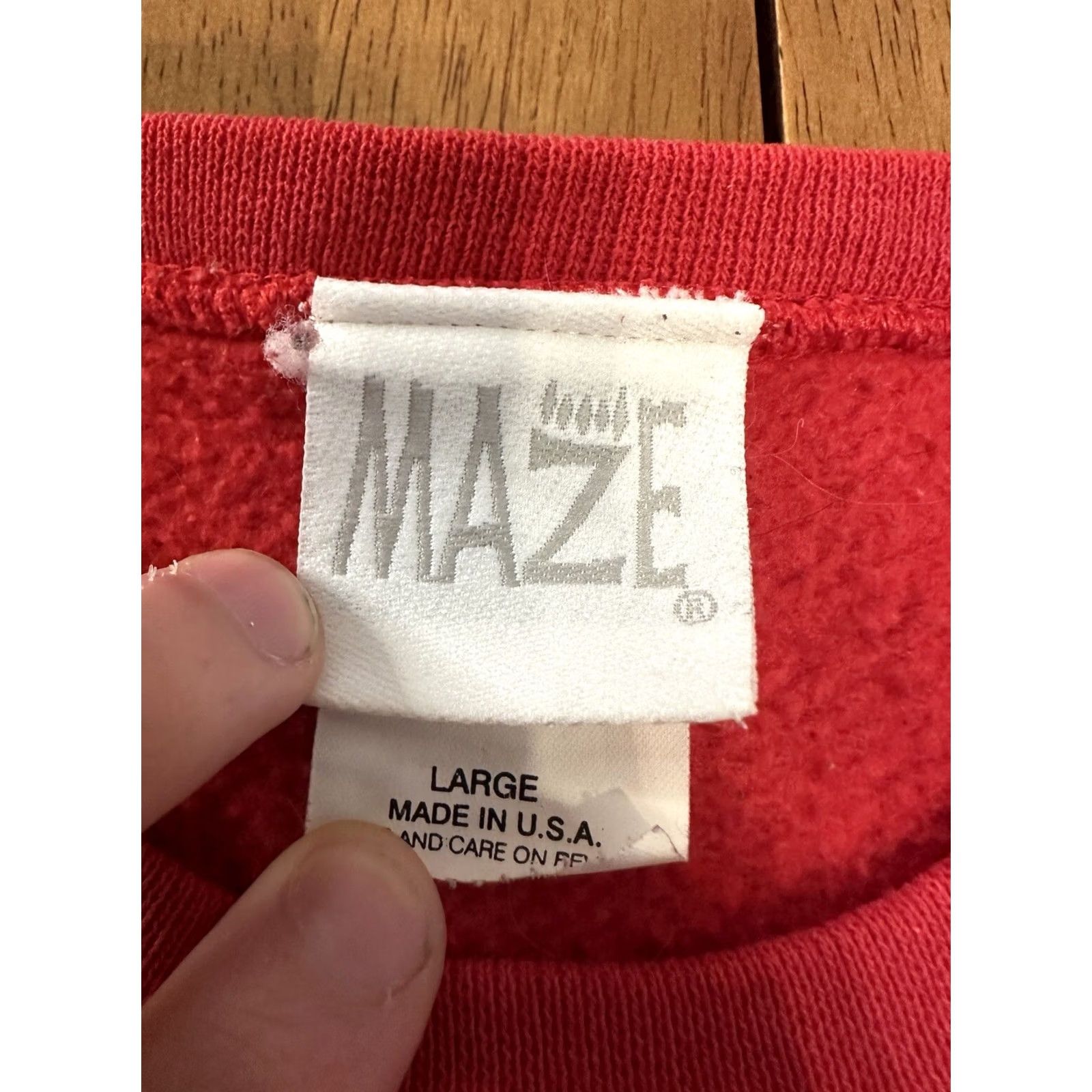 Vintage VINTAGE Maze Christmas Crewneck Sweatshirt Large L Red Muese? Size US L / EU 52-54 / 3 - 3 Thumbnail