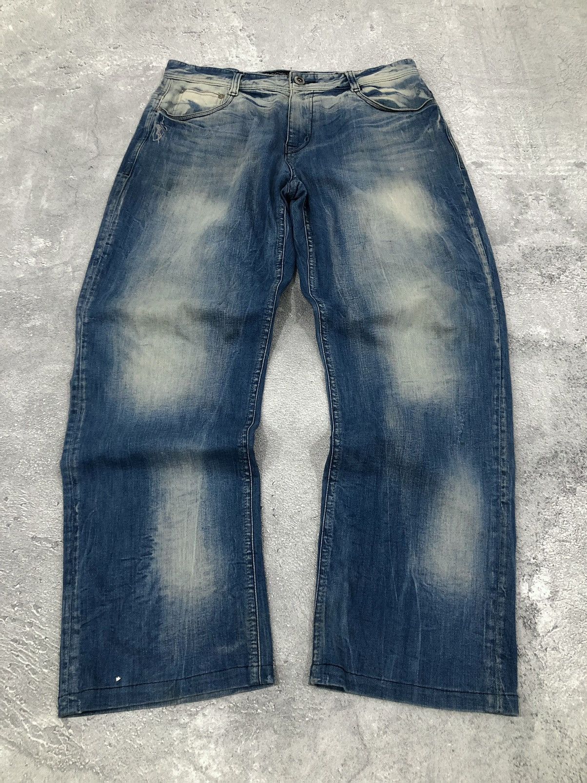 If Six Was Nine × Japanese Brand × Le Grande Bleu (L.G.B.) 2000s Fubu Baggy Faded Dyed Denim Pants Size US 34 / EU 50 - 1 Thumbnail