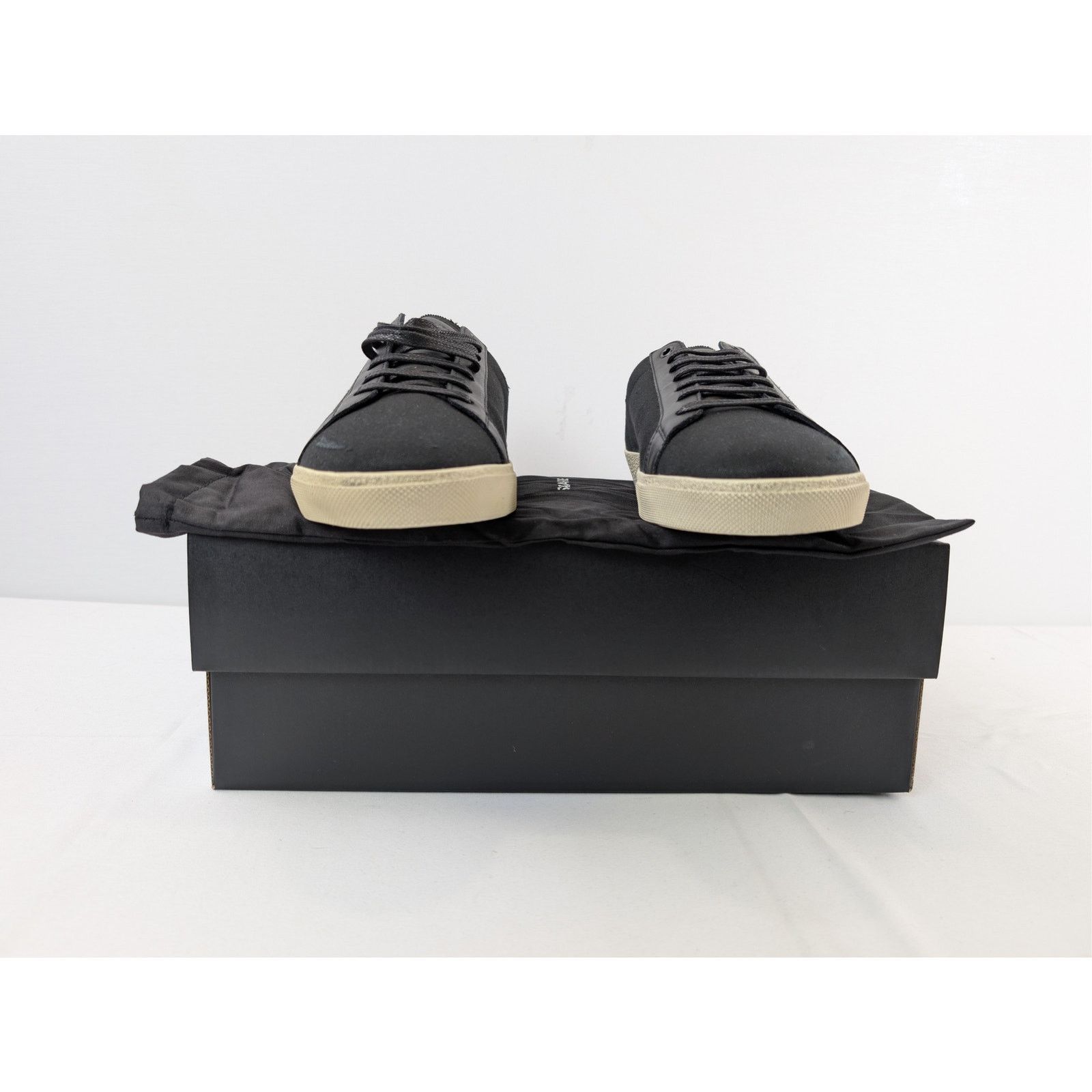 Saint Laurent Paris o1rshd1 SL06 Signa Low Top Sneakers in Black Size US 12 / EU 45 - 17 Thumbnail