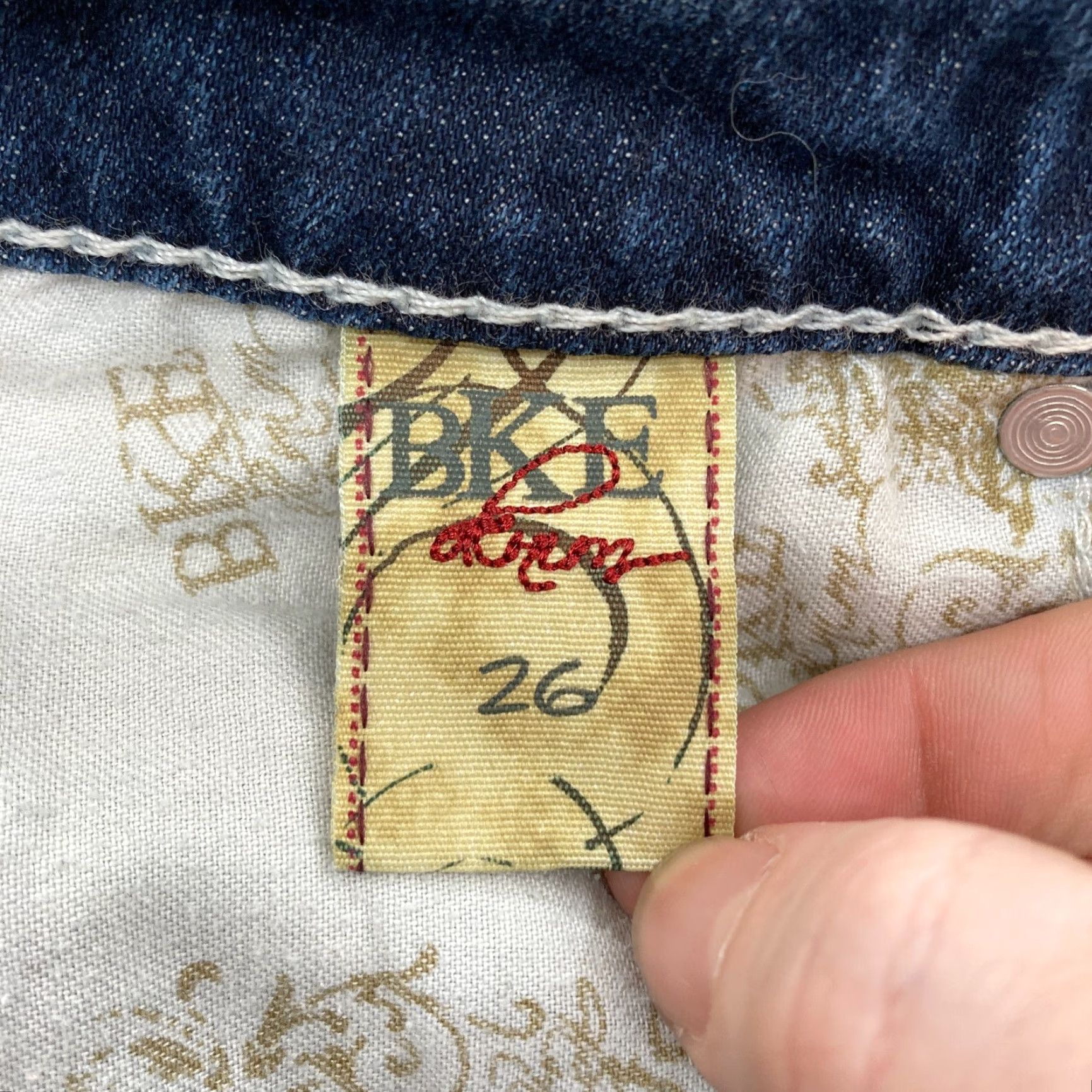 Vintage Buckle BKE Payton Crop Jeans Women's 26 Medium Wash Blue Stretch Denim Low Rise Jeans Size 26" / US 2 / IT 38 - 5 Thumbnail