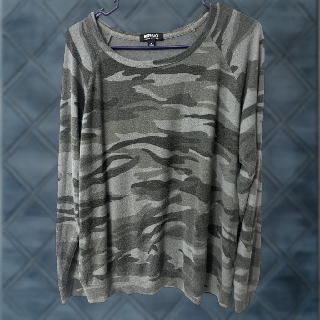Buffalo David Bitton Buffalo David Bitton Shirt Women’s Camo Gray Long Sleeve Round Neck Pullover Med Button-Up All Seasons Lightweight Size M / US 6-8 / IT 42-44 - 1 Thumbnail