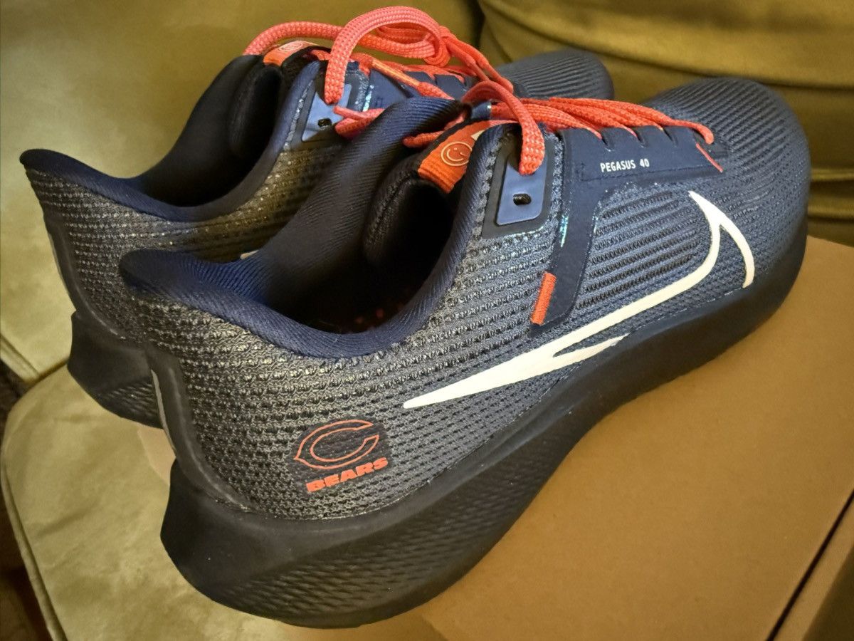 Nike Nike Air Zoom Pegasus 40 NFL “Chicago Bears” New in Box! 9.5 Size US 9.5 / EU 42-43 - 1 Thumbnail