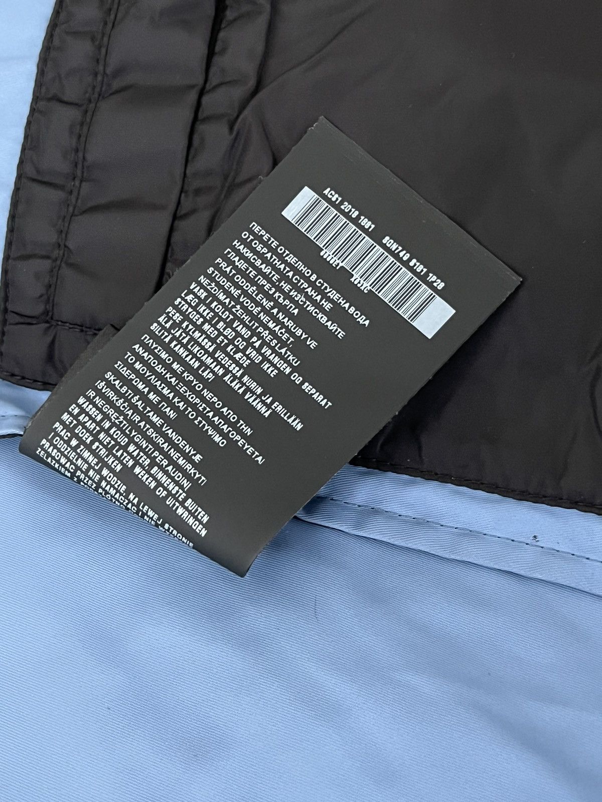 Prada Prada Nylon Gabardine Coat Size US S / EU 44-46 / 1 - 11 Thumbnail
