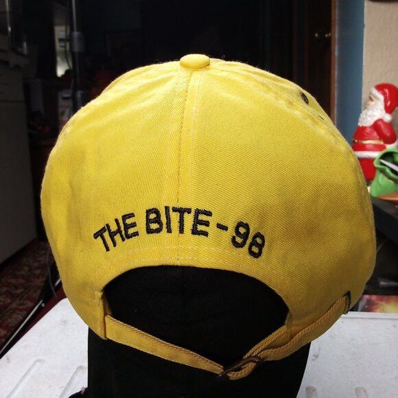 Vintage Vintage Blowfish The Bite - 98 Strap Back Hat Cap Size ONE SIZE - 4 Thumbnail