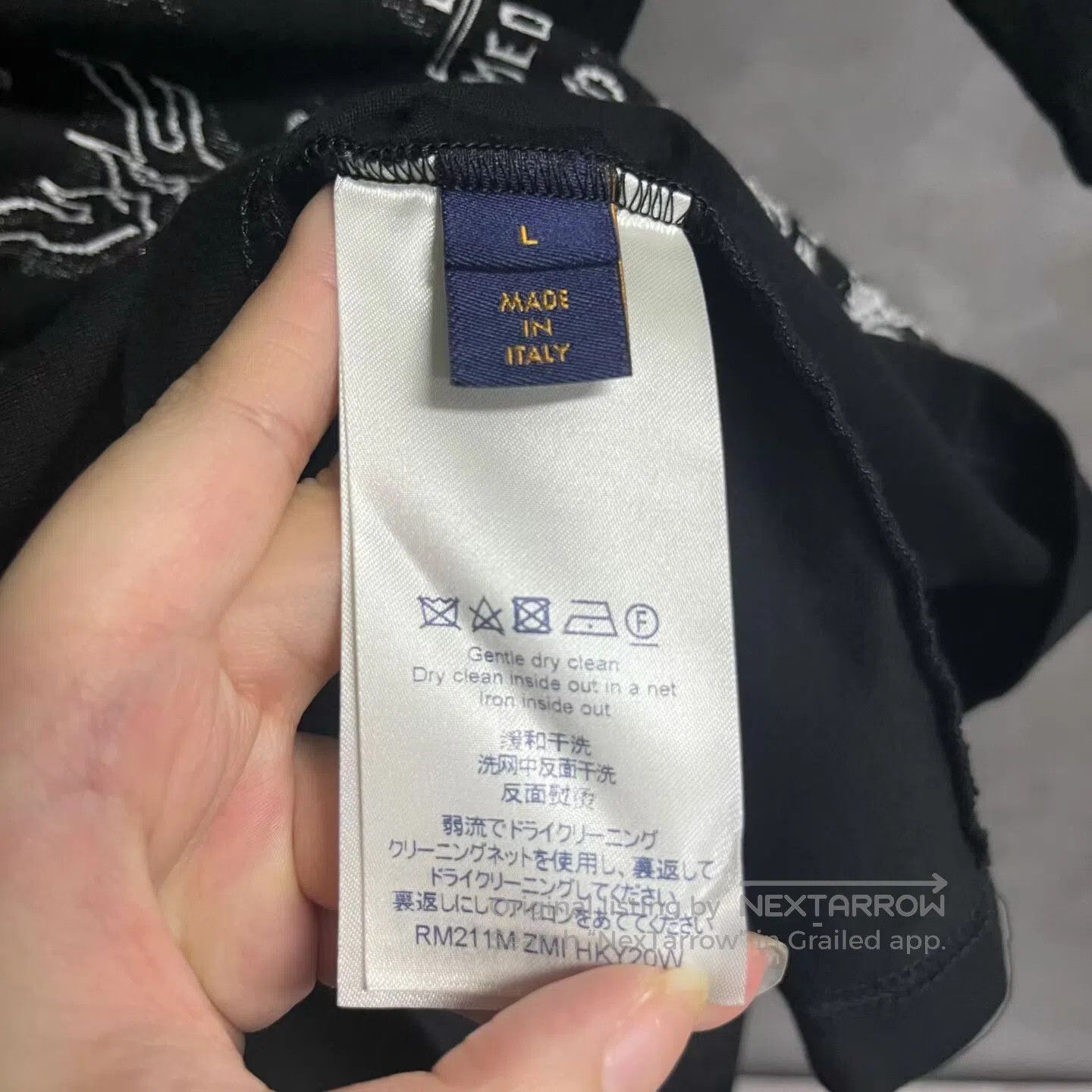 Louis Vuitton Louis Vuitton Logo-printed short-sleeved T-shirt with a ro Size US L / EU 52-54 / 3 - 3 Thumbnail