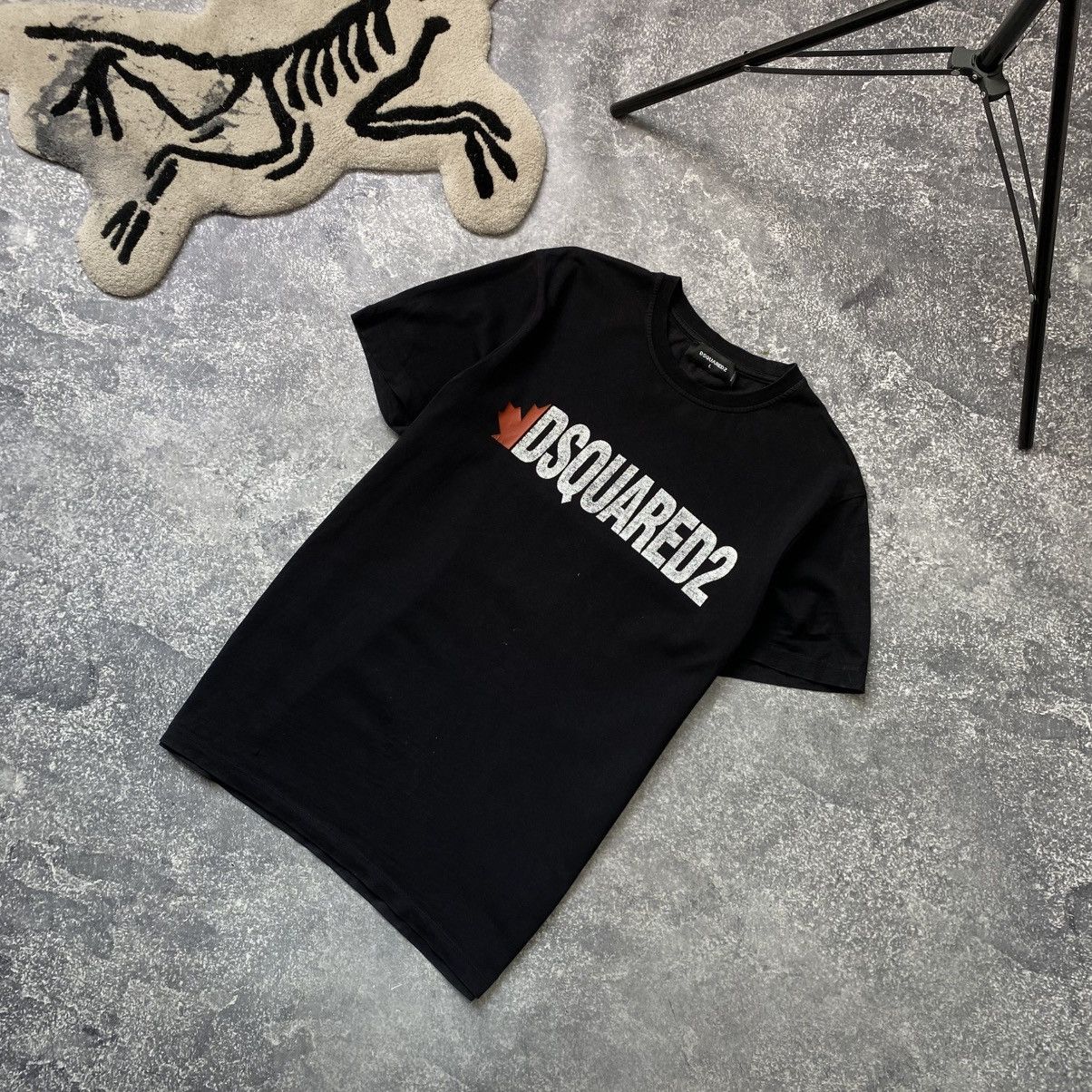 Dsquared2 Luxury Dsquared2 big logo designer y2k black tee Size US L / EU 52-54 / 3 - 1 Thumbnail