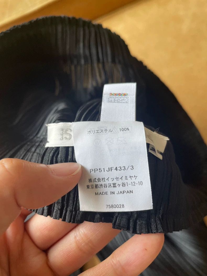 Issey Miyake Issey Miyake size:3 Black pleated color-blocked casual pan Size 23" - 9 Thumbnail