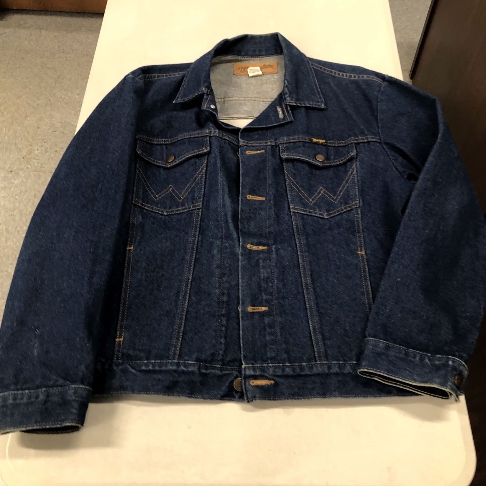 Wrangler VINTAGE Wrangler Denim Trucker Jacket Western L Blue Mens Wrangler 90s Country Music's Favorite Label Biker Style Denim Jacket Size US L / EU 52-54 / 3 - 3 Thumbnail