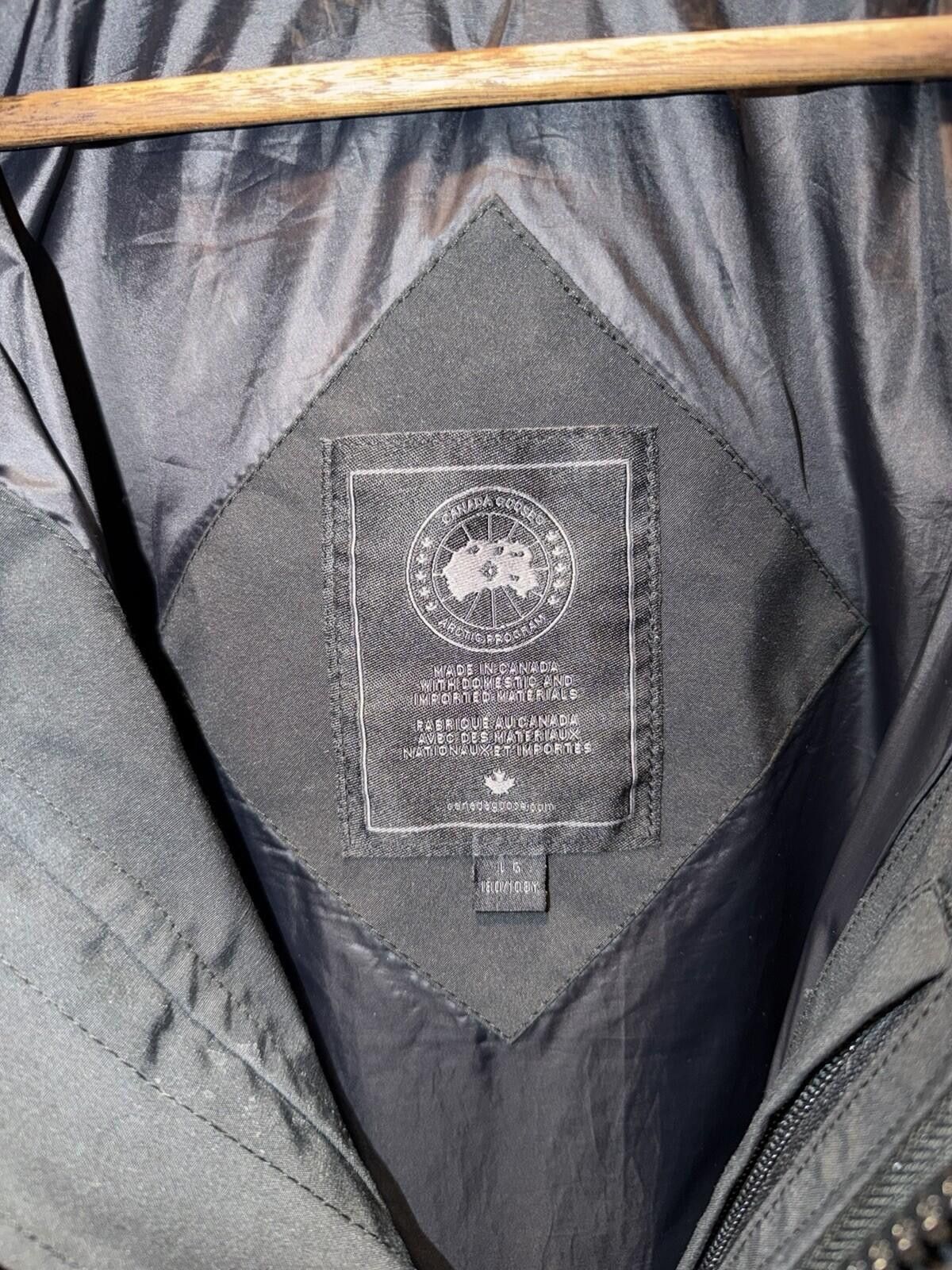 Canada Goose Canada Goose Lockeport Jacket Size Large 100% Authentic Size US L / EU 52-54 / 3 - 12 Thumbnail