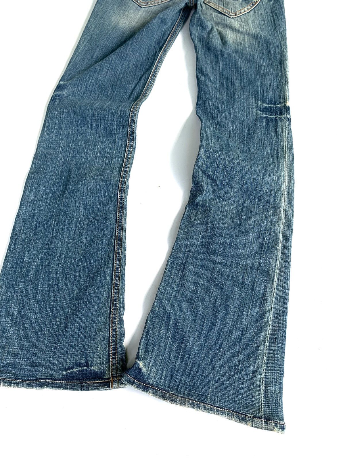 If Six Was Nine × Japanese Brand × Le Grande Bleu (L.G.B.) 2000s Japanese Brand J&C Company Studded Flared Jeans Size US 27 - 16 Thumbnail